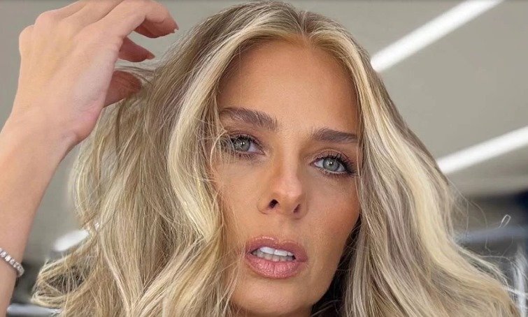 Adriane Galisteu avalia trajetória, relembra julgamentos do início da